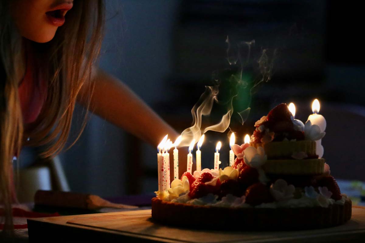 誕生日ケーキの画像